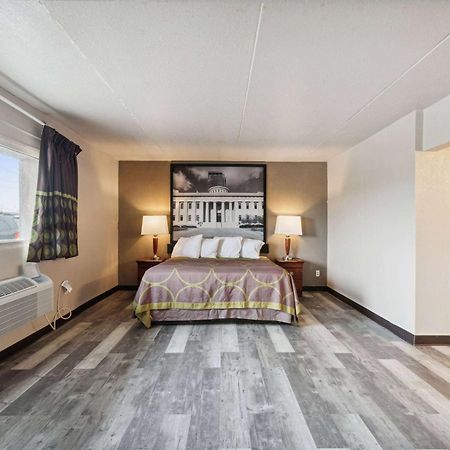 ซูเปอร์ 8 บาย วินด์แฮม มิลล์บิวรี/โทเลโด Hotel Millbury ภายนอก รูปภาพ