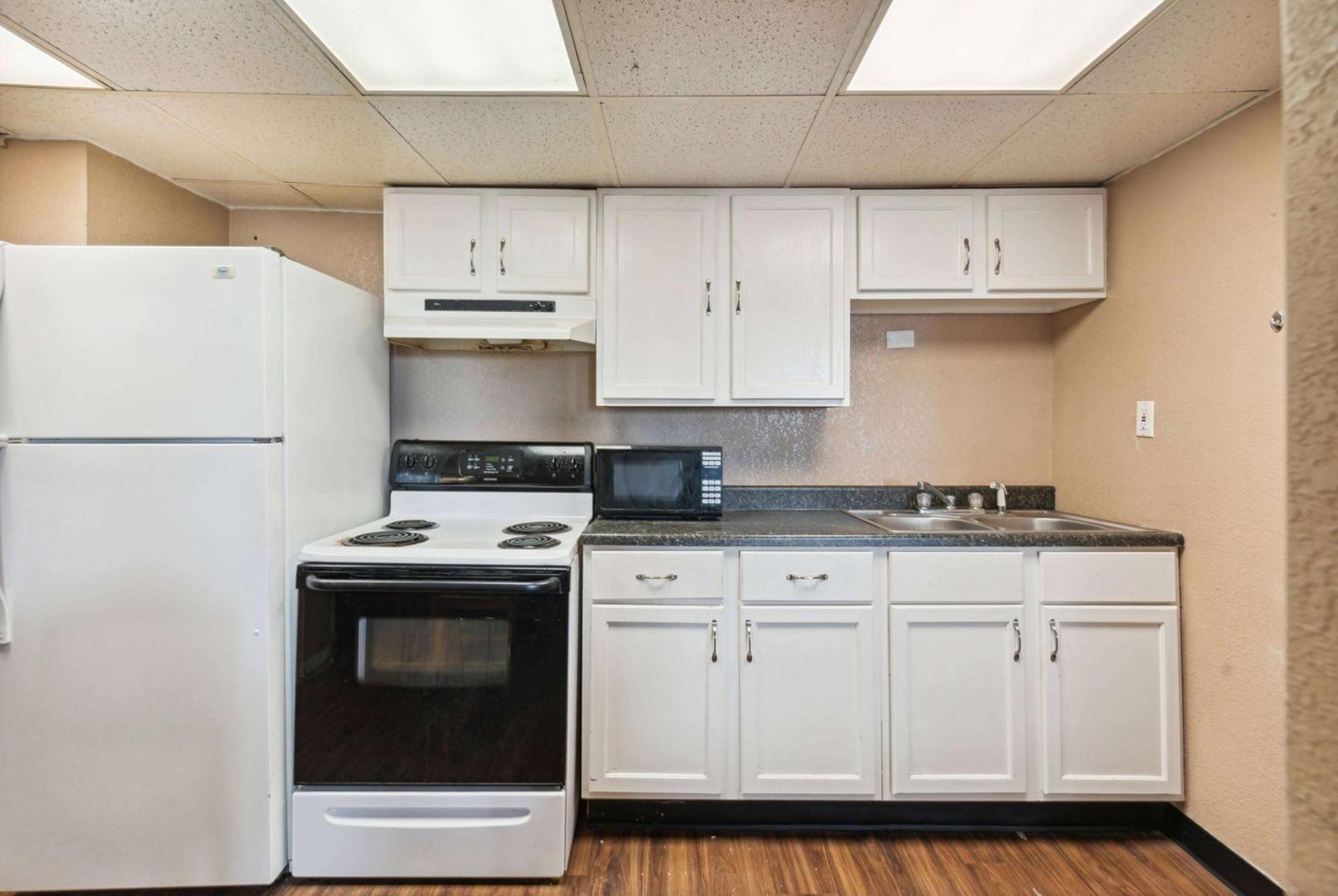ซูเปอร์ 8 บาย วินด์แฮม มิลล์บิวรี/โทเลโด Hotel Millbury ภายนอก รูปภาพ