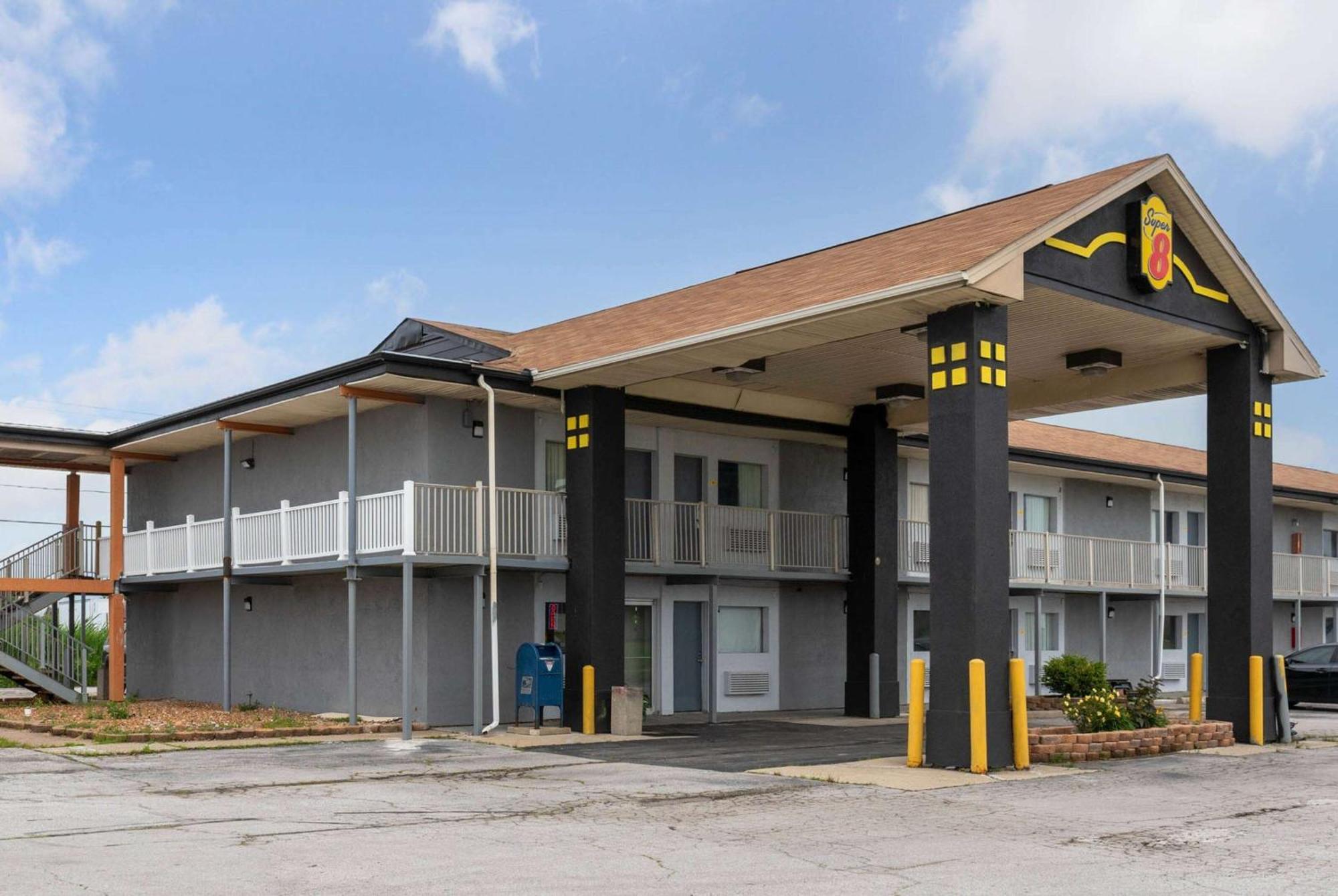 ซูเปอร์ 8 บาย วินด์แฮม มิลล์บิวรี/โทเลโด Hotel Millbury ภายนอก รูปภาพ