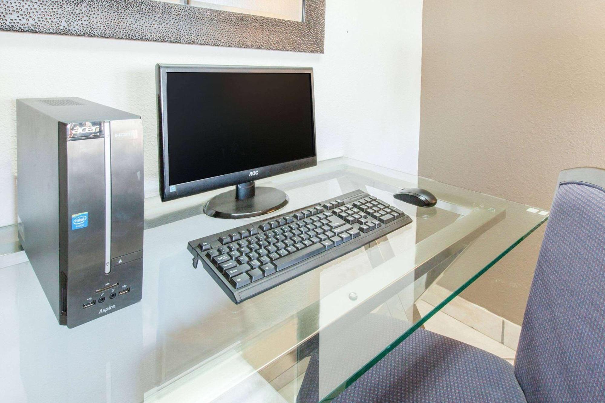 ซูเปอร์ 8 บาย วินด์แฮม มิลล์บิวรี/โทเลโด Hotel Millbury ภายนอก รูปภาพ