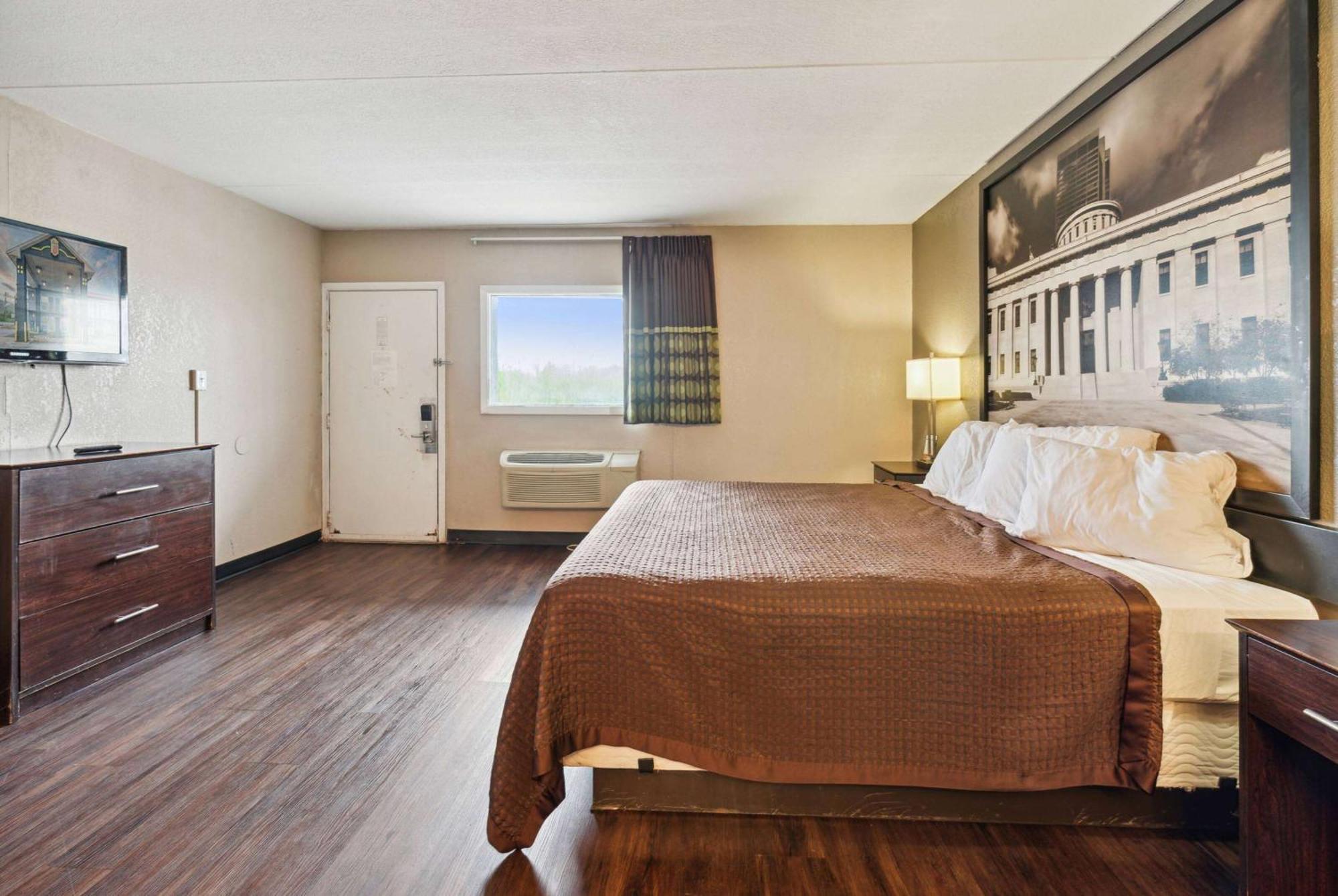 ซูเปอร์ 8 บาย วินด์แฮม มิลล์บิวรี/โทเลโด Hotel Millbury ภายนอก รูปภาพ
