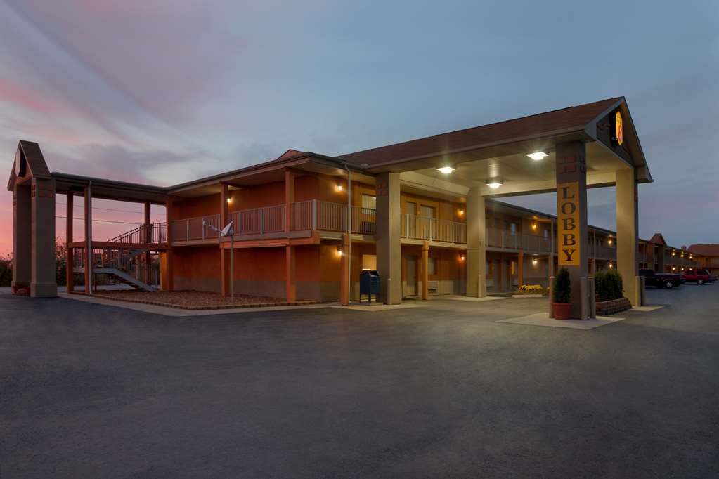 ซูเปอร์ 8 บาย วินด์แฮม มิลล์บิวรี/โทเลโด Hotel Millbury ภายนอก รูปภาพ