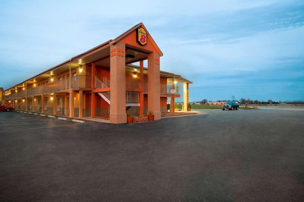 ซูเปอร์ 8 บาย วินด์แฮม มิลล์บิวรี/โทเลโด Hotel Millbury ภายนอก รูปภาพ