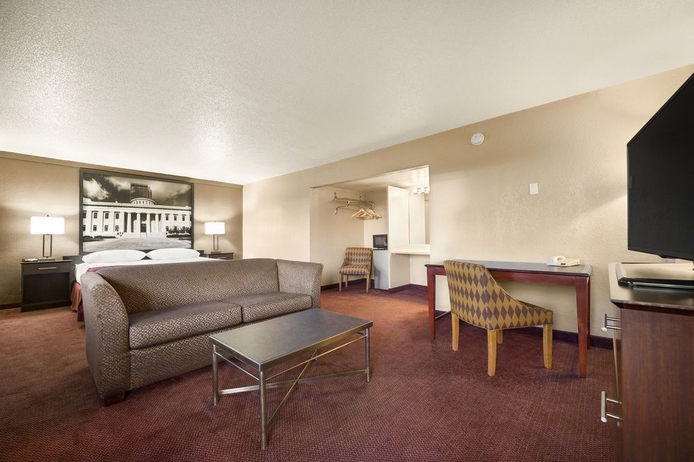 ซูเปอร์ 8 บาย วินด์แฮม มิลล์บิวรี/โทเลโด Hotel Millbury ภายนอก รูปภาพ